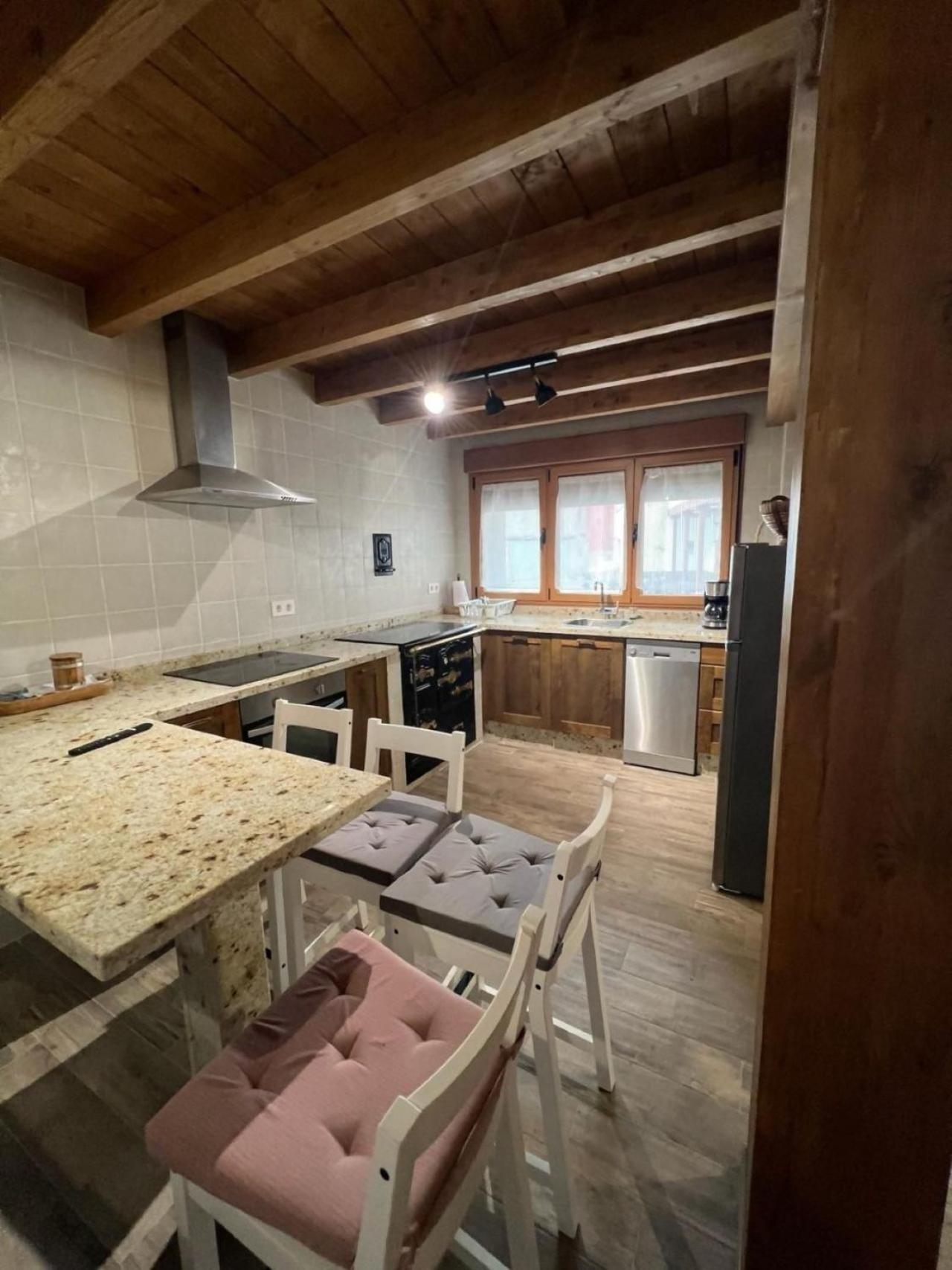 Casa Moises En Bimenes Villa Eksteriør billede